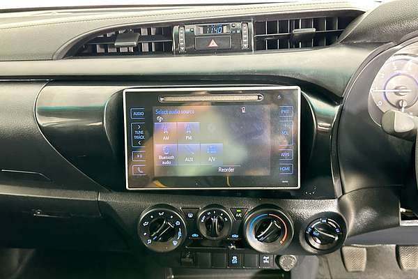 2019 Toyota HILUX SR (4x4) GUN126R MY19 4X4