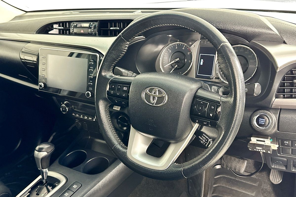 2021 Toyota HILUX SR5 (4x4) GUN126R FACELIFT 4X4