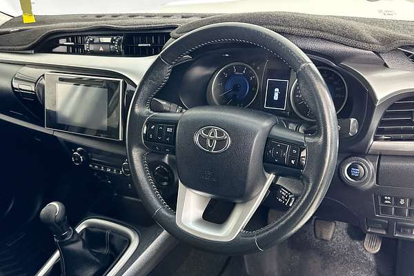 2017 Toyota HILUX SR5 (4x4) GUN126R MY17 4X4