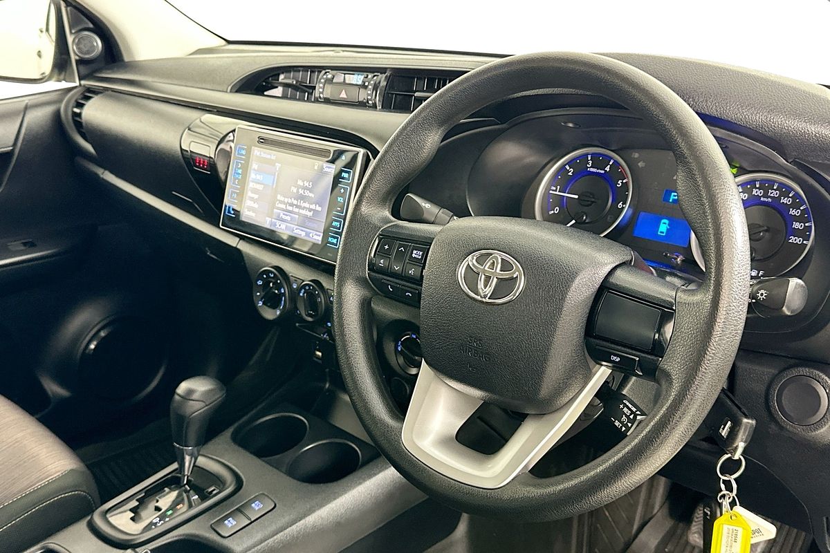 2018 Toyota HILUX SR (4x4) GUN126R MY17 4X4
