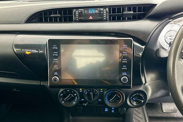 2022 Toyota HILUX SR (4x4) GUN126R 4X4