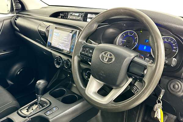 2019 Toyota HILUX SR (4x4) GUN126R MY19 4X4