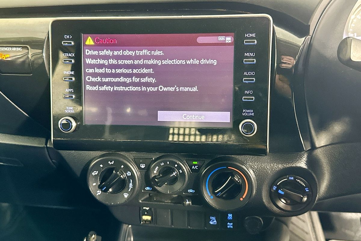 2022 Toyota HILUX SR (4x4) GUN126R 4X4