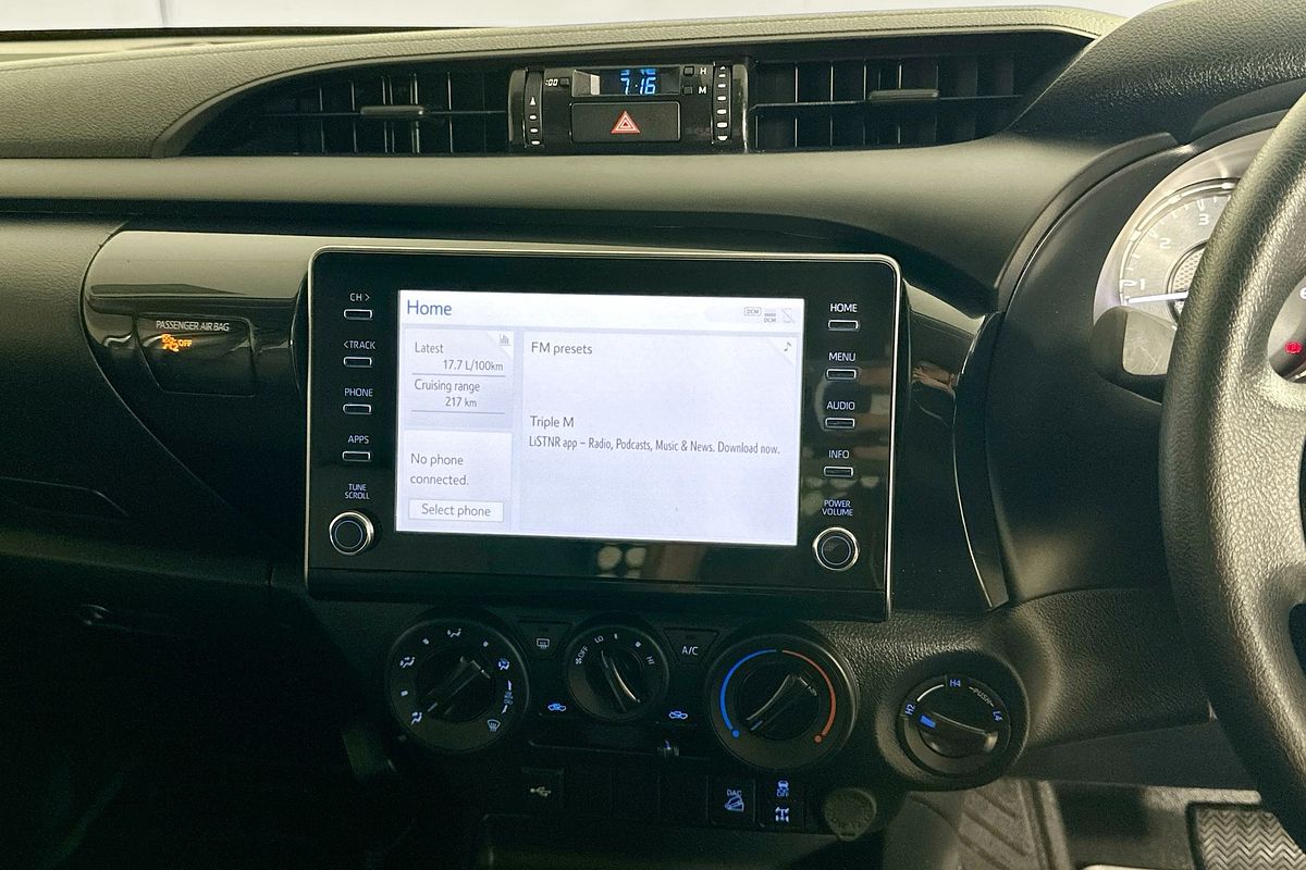 2025 Toyota HILUX SR (4x4) STEEL WHEELS GUN126R RC 4X4