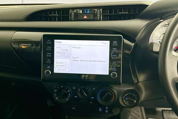 2025 Toyota HILUX SR (4x4) STEEL WHEELS GUN126R RC 4X4