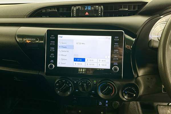 2022 Toyota HILUX SR (4x4) GUN126R 4X4