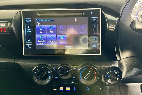 2018 Toyota HILUX SR (4x4) GUN126R MY19 4X4