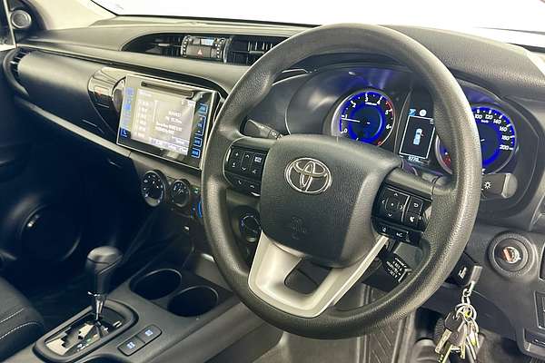 2019 Toyota HILUX SR (4x4) GUN126R MY19 4X4