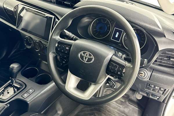 2019 Toyota HILUX SR (4x4) GUN126R MY19 4X4