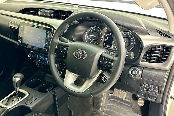 2022 Toyota HILUX SR5 (4x4) GUN126R 4X4