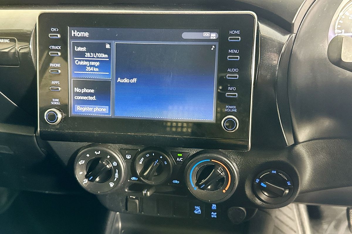 2021 Toyota HILUX SR (4x4) GUN126R FACELIFT 4X4