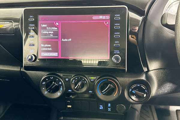 2022 Toyota HILUX SR (4x4) STEEL WHEELS GUN126R 4X4