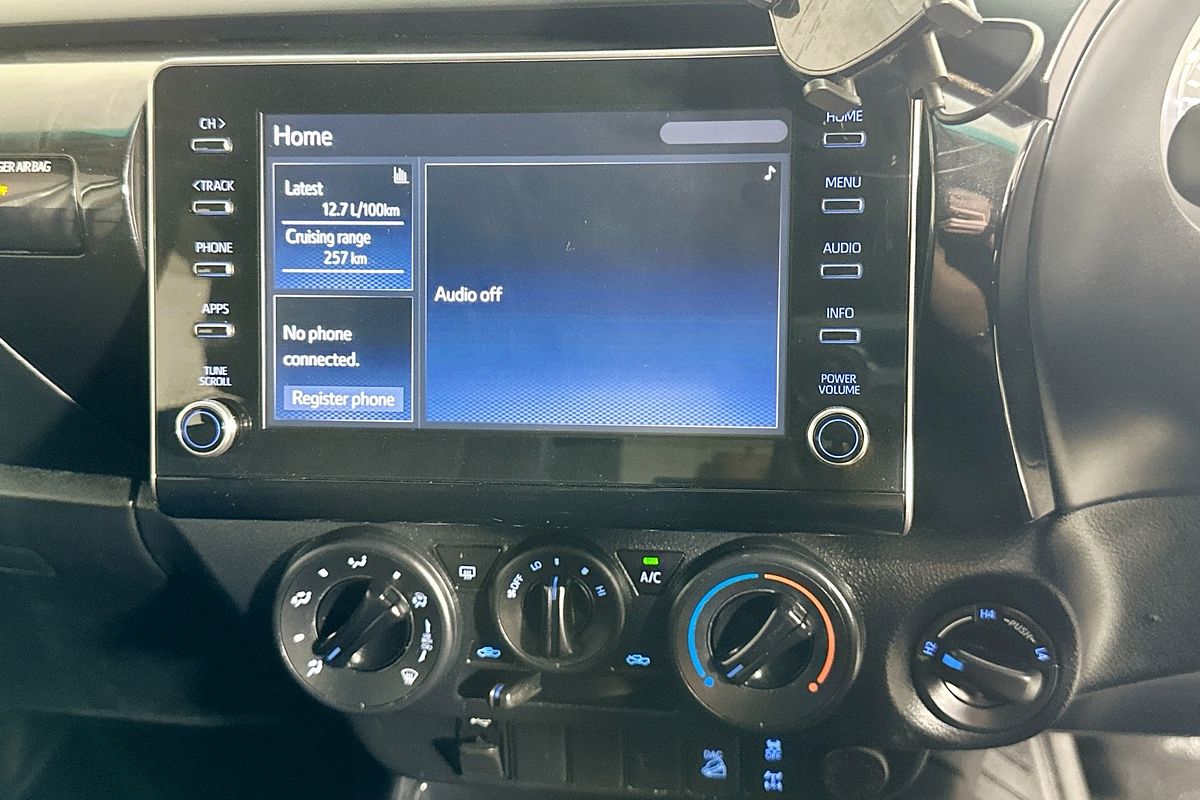 2020 Toyota HILUX SR (4x4) GUN126R FACELIFT 4X4