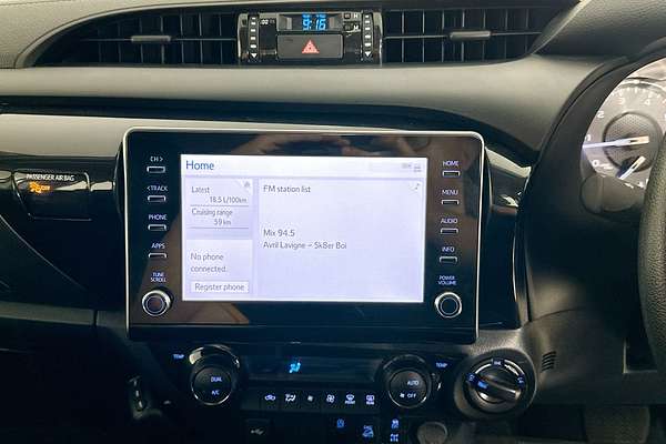 2024 Toyota HILUX SR 48V (4x4) GUN126R 4X4