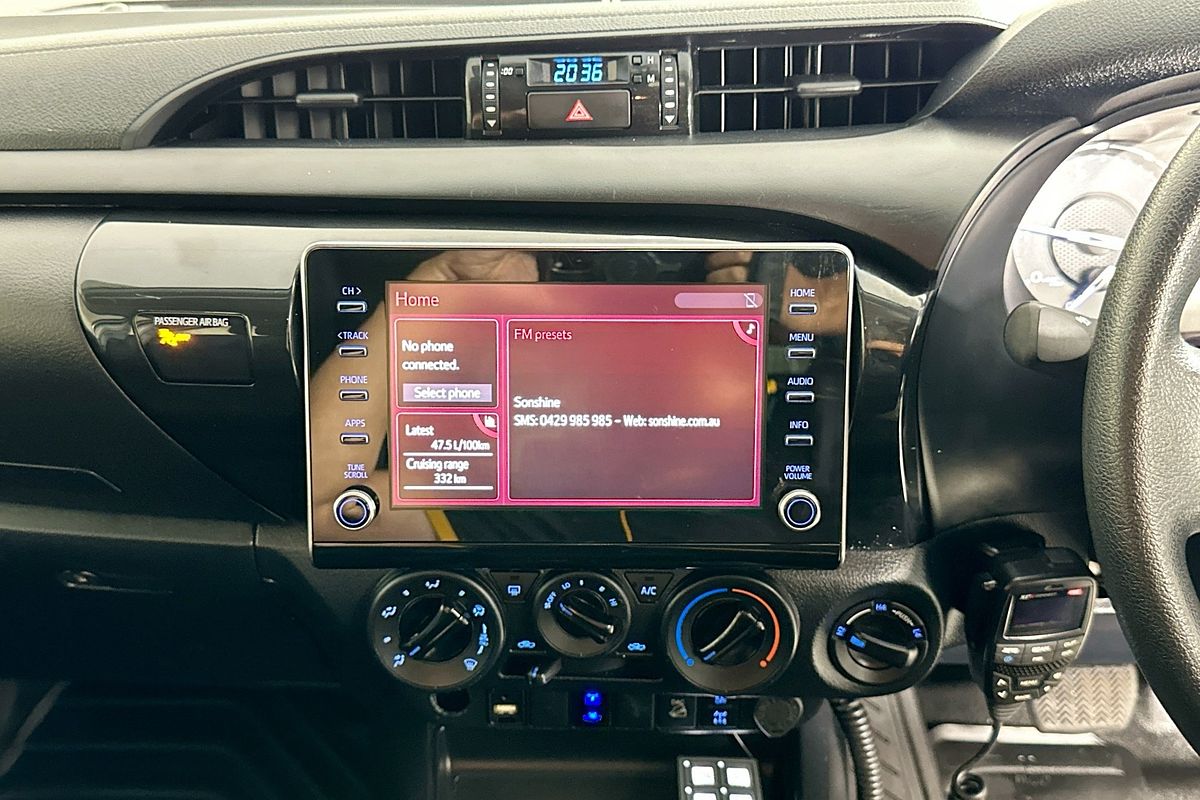 2020 Toyota HILUX SR (4x4) GUN126R FACELIFT 4X4