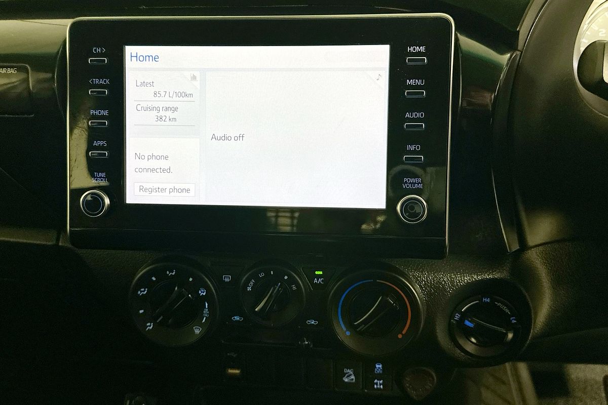 2021 Toyota HILUX SR (4x4) GUN126R FACELIFT 4X4