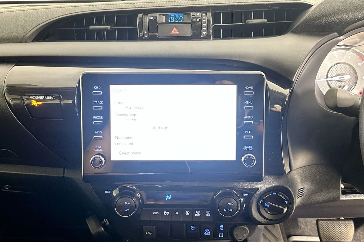 2024 Toyota HILUX SR 48V (4x4) GUN126R 4X4