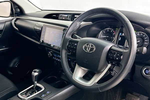 2021 Toyota HILUX SR5 (4x4) GUN126R FACELIFT 4X4