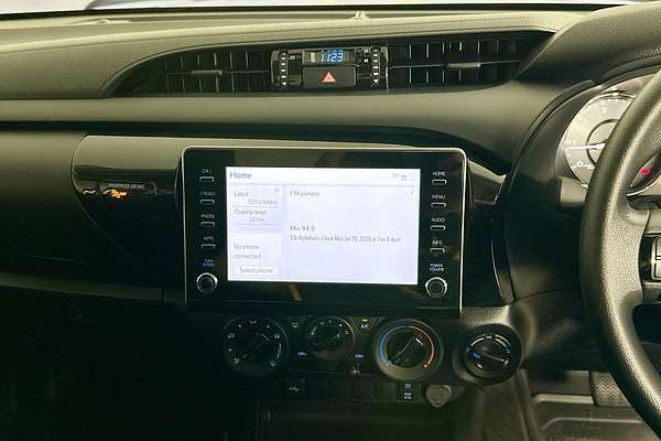 2025 Toyota HILUX SR (4x4) GUN126R RC 4X4