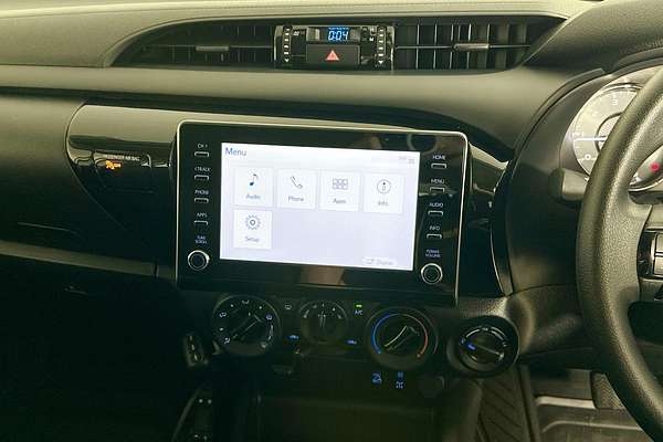 2025 Toyota HILUX SR (4x4) STEEL WHEELS GUN126R RC 4X4