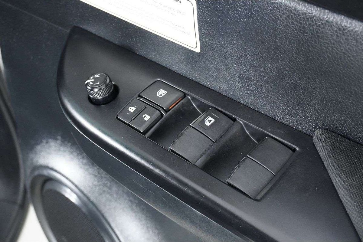 2021 Toyota HILUX SR (4x4) GUN126R 4X4