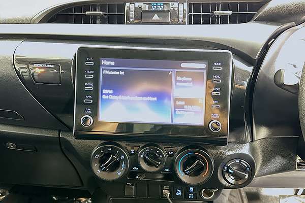 2022 Toyota HILUX SR GUN126R 4X4