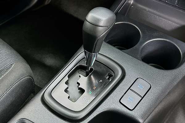 2021 Toyota HILUX SR (4x4) GUN126R FACELIFT 4X4