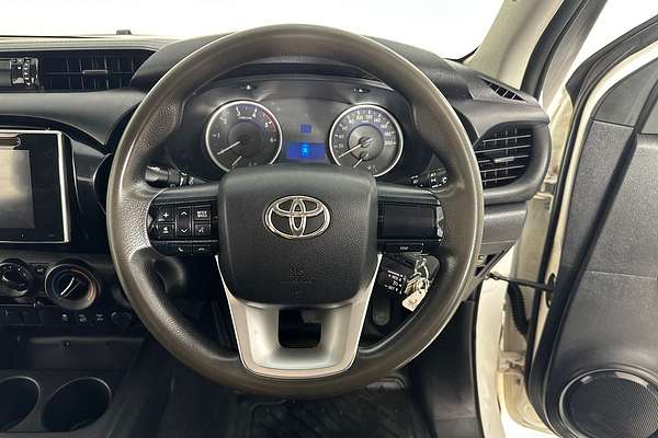 2018 Toyota HILUX SR (4x4) GUN126R MY19 4X4