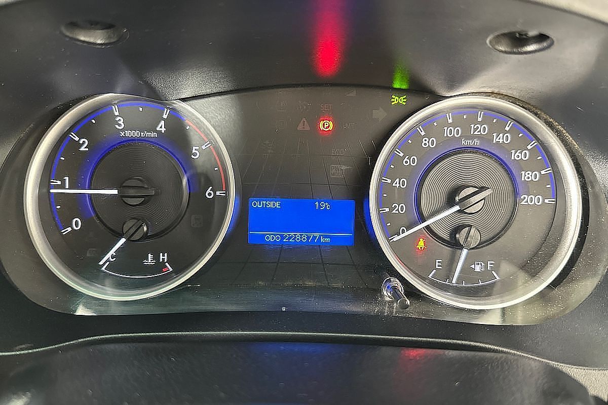 2018 Toyota HILUX SR (4x4) GUN126R MY19 4X4