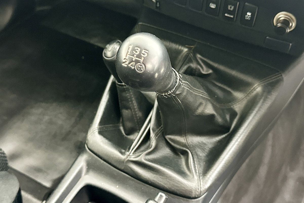 2015 Toyota HILUX SR (4x4) KUN26R MY14 4X4