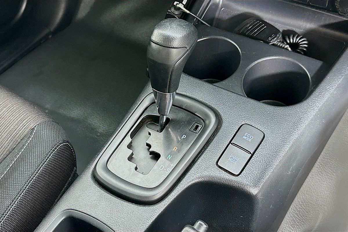2017 Toyota HILUX SR (4x4) GUN126R MY17 4X4