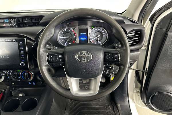 2021 Toyota HILUX SR (4x4) GUN126R FACELIFT 4X4