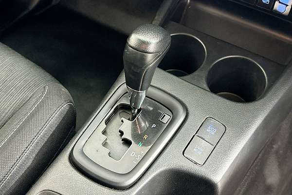 2021 Toyota HILUX SR (4x4) GUN126R FACELIFT 4X4