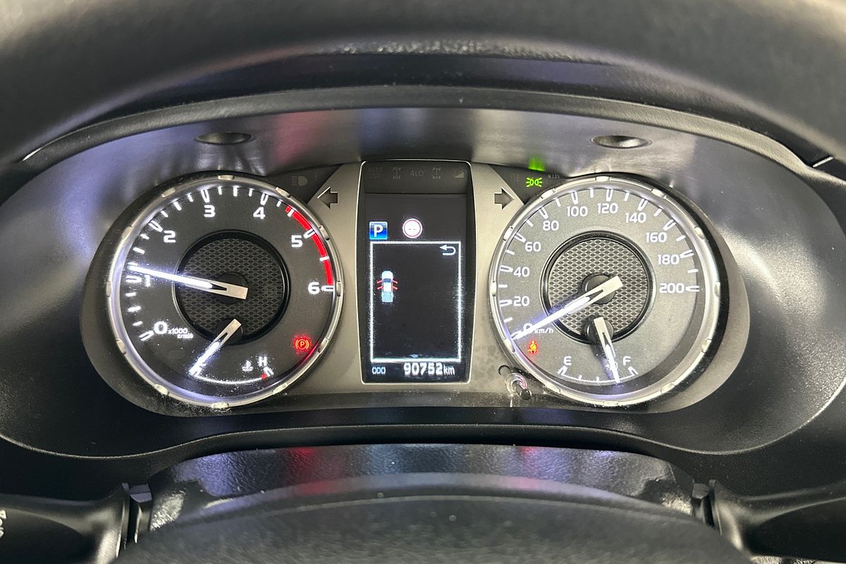 2021 Toyota HILUX SR (4x4) GUN126R FACELIFT 4X4