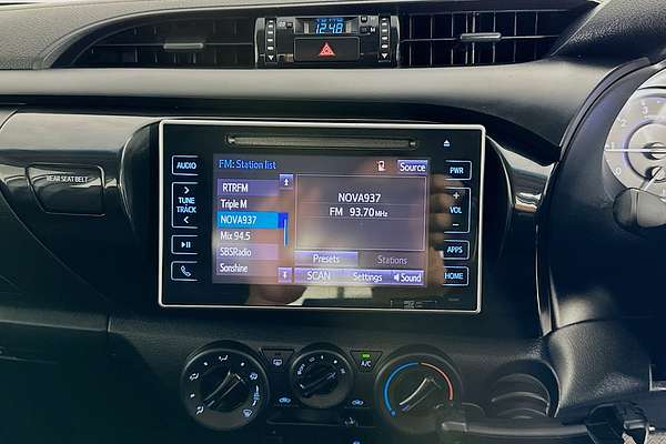 2017 Toyota HILUX SR HI-RIDER GUN136R REAR WHEEL DRIVE