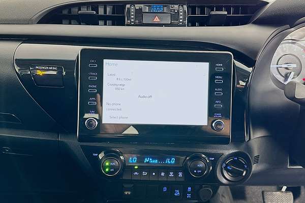 2024 Toyota HILUX SR 48V (4x4) GUN126R 4X4