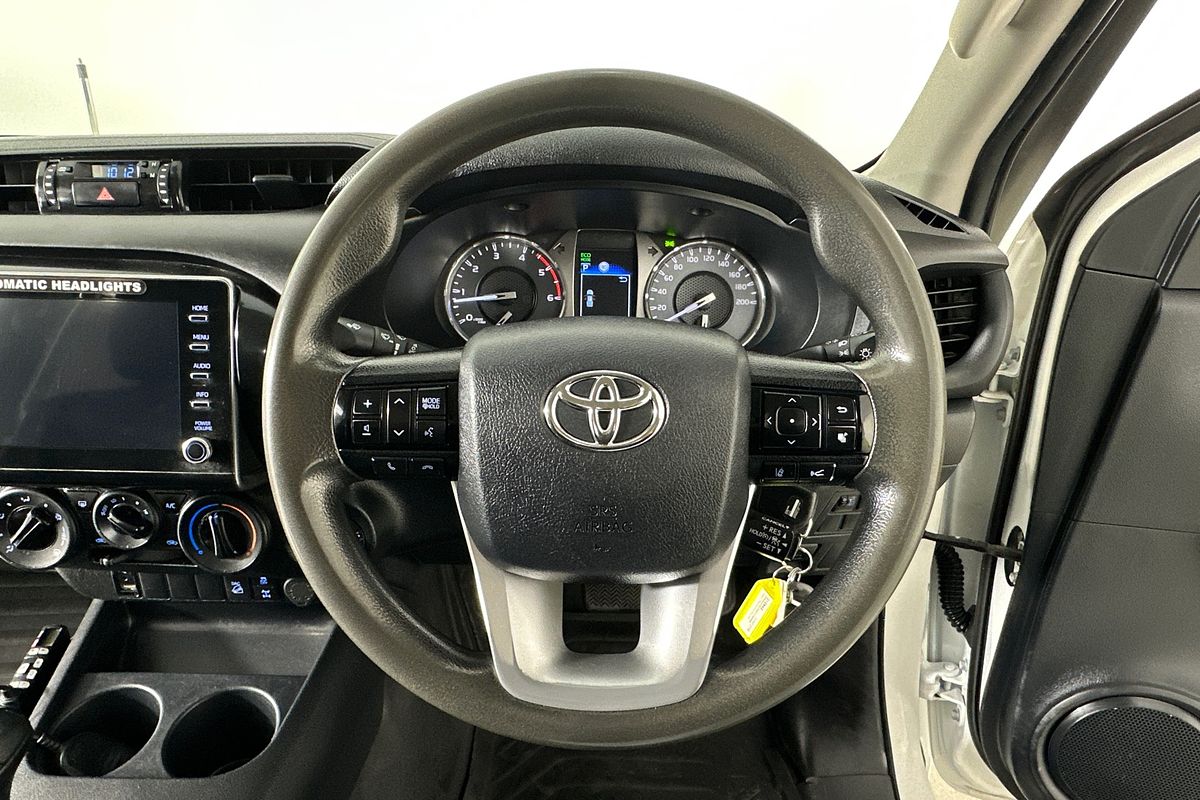 2021 Toyota HILUX SR (4x4) GUN126R FACELIFT 4X4