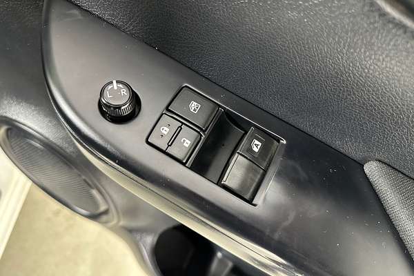 2018 Toyota HILUX WORKMATE GUN122R MY17 REAR WHEEL DRIVE