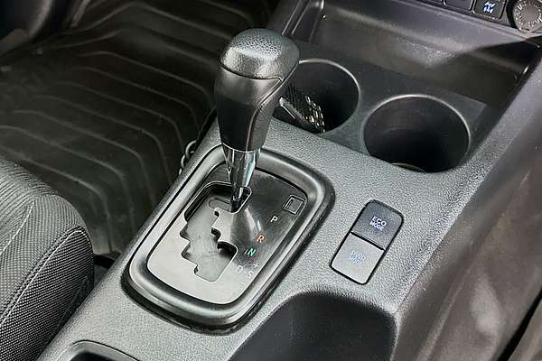 2021 Toyota HILUX SR (4x4) GUN126R FACELIFT 4X4