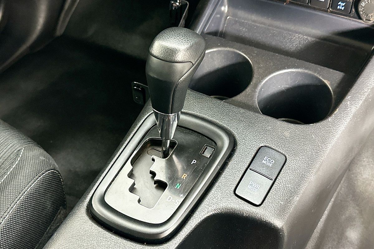 2021 Toyota HILUX SR (4x4) GUN126R FACELIFT 4X4