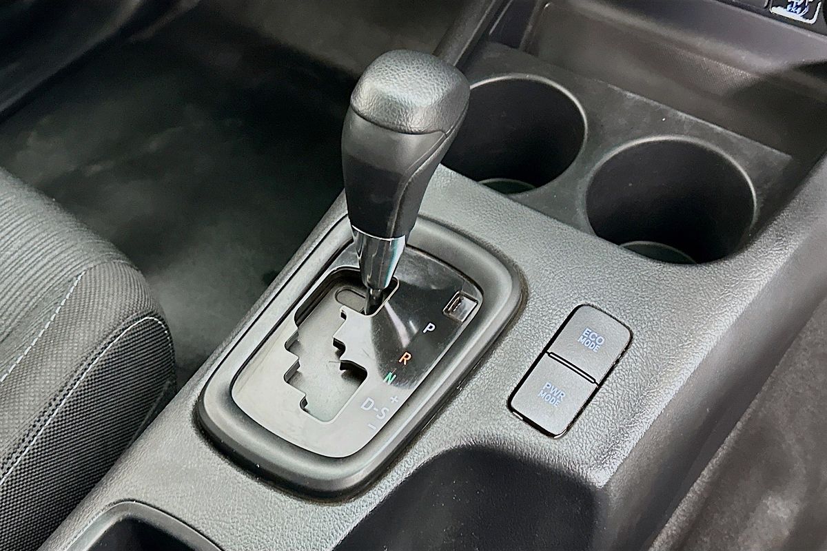 2021 Toyota HILUX SR (4x4) GUN126R FACELIFT 4X4