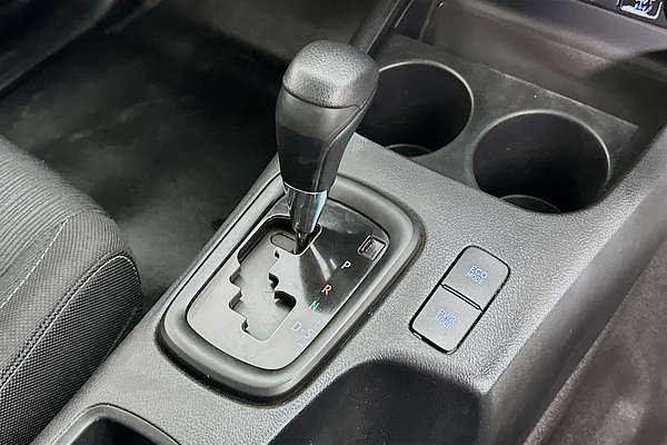 2021 Toyota HILUX SR (4x4) GUN126R FACELIFT 4X4