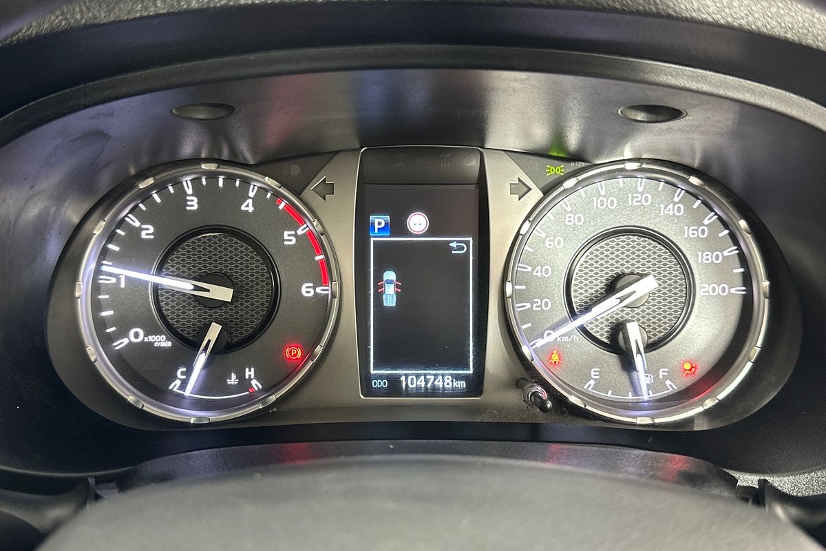 2020 Toyota HILUX SR (4x4) GUN126R FACELIFT 4X4