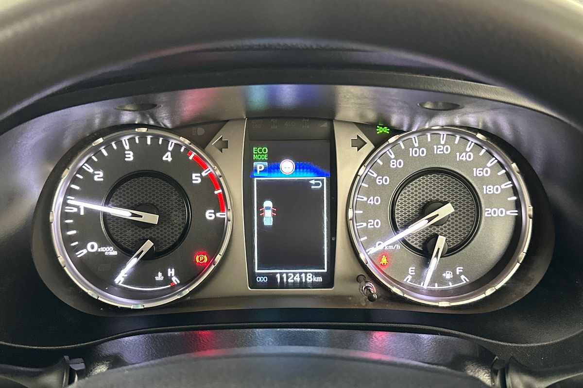2020 Toyota HILUX SR (4x4) GUN126R FACELIFT 4X4