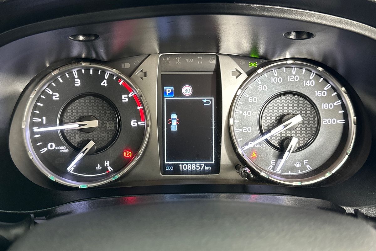 2020 Toyota HILUX SR (4x4) GUN126R FACELIFT 4X4