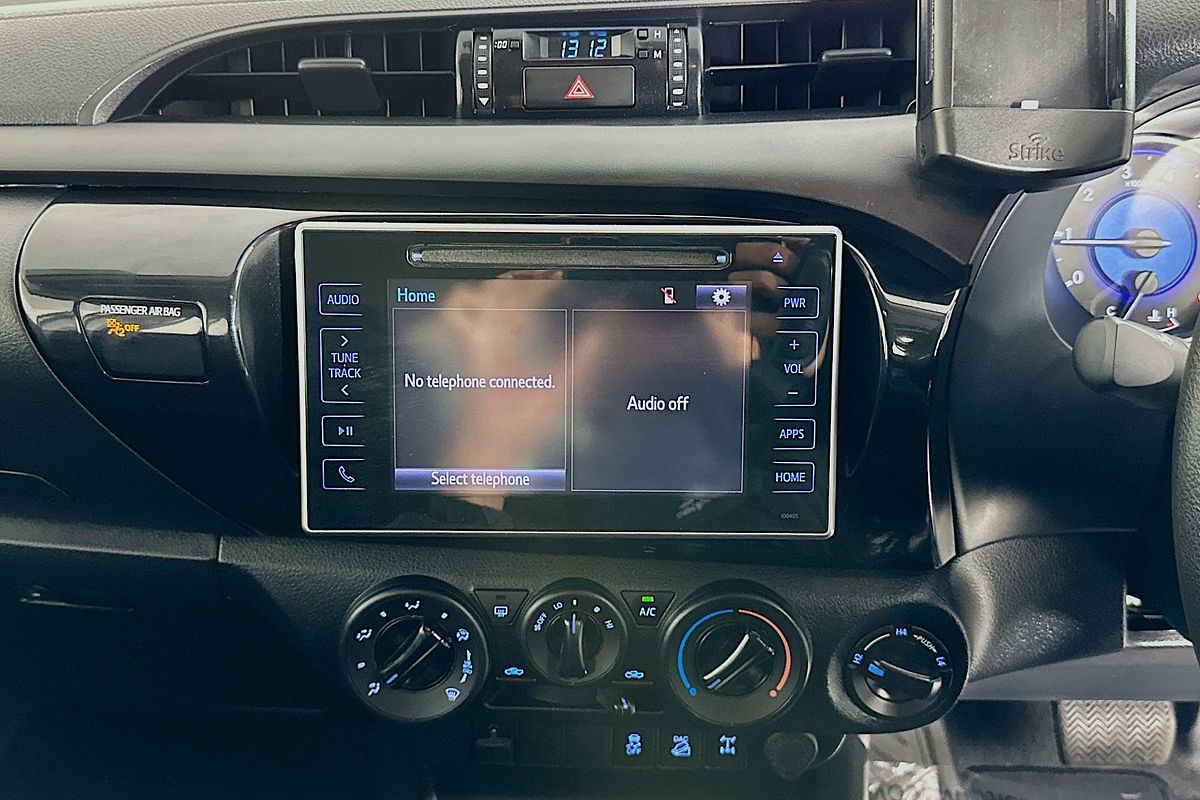 2019 Toyota HILUX SR (4x4) GUN126R MY19 UPGRADE 4X4