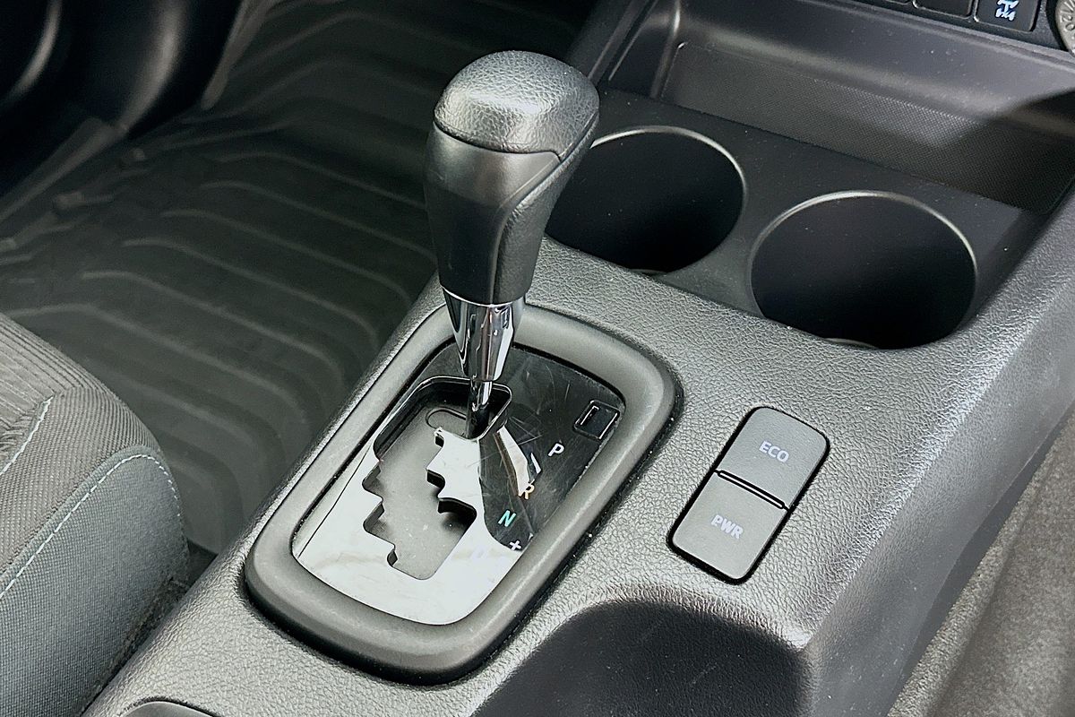 2023 Toyota HILUX SR (4x4) GUN126R 4X4