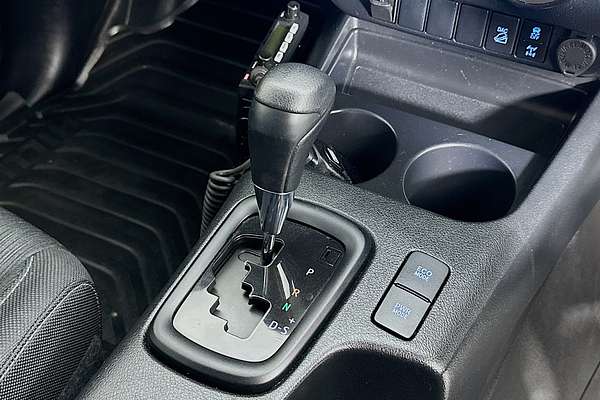 2021 Toyota HILUX SR (4x4) GUN126R FACELIFT 4X4
