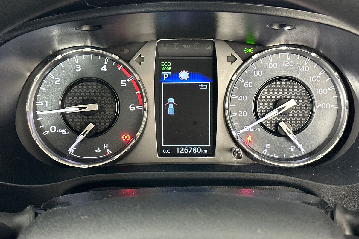 2020 Toyota Hilux SR (4x4) GUN126R FACELIFT 4X4