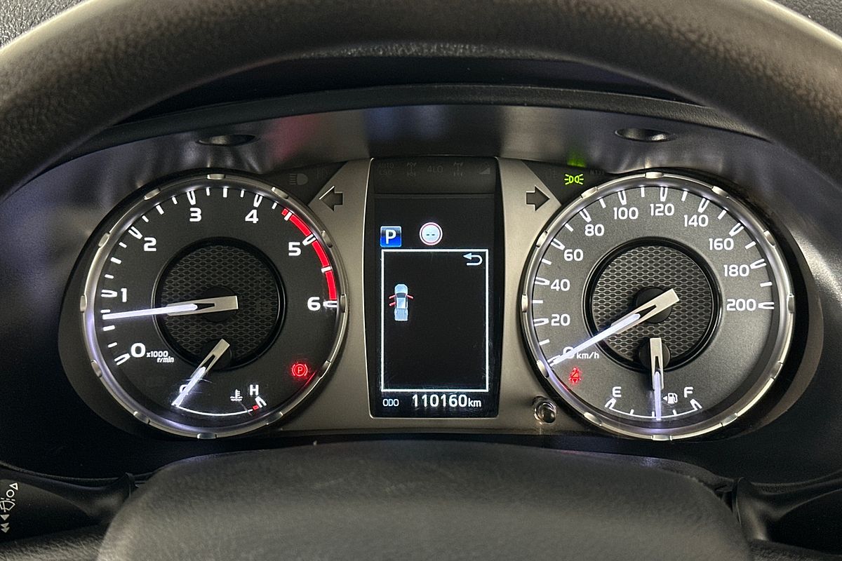 2020 Toyota HILUX SR (4x4) GUN126R FACELIFT 4X4